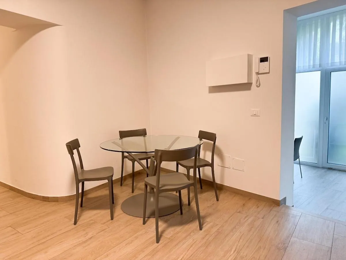 Two-Bedroom Within Walking Distance Of The Center Vicenza 0*,  Olaszország